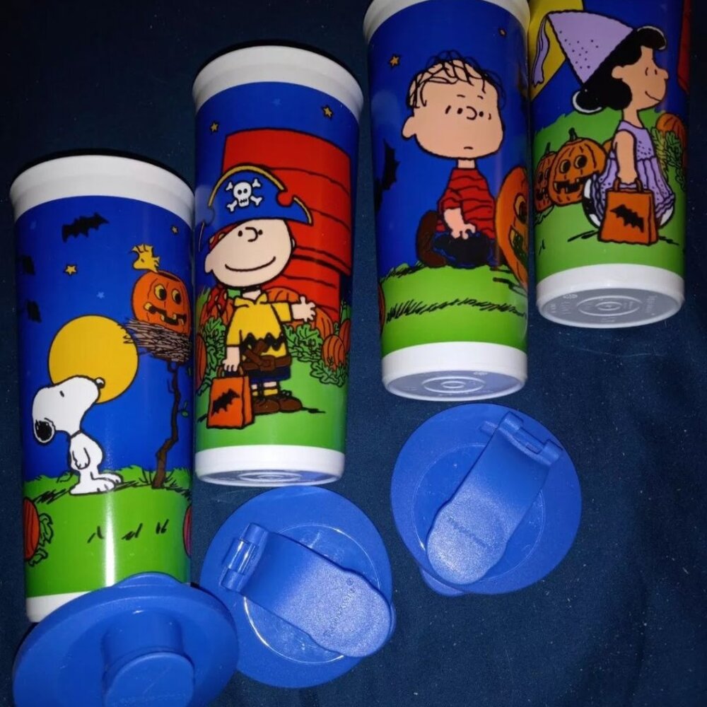 *NEW*  TUPPERWARE Charlie Brown and friends Tumbler and snack cup set